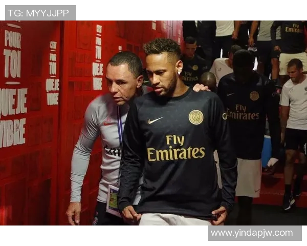 甘冈与大巴黎首发阵容对比分析揭示双方战术布局与关键球员表现